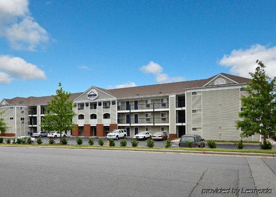 Suburban Studios Charlotte-Ballantyne Пайнвилл Экстерьер фото