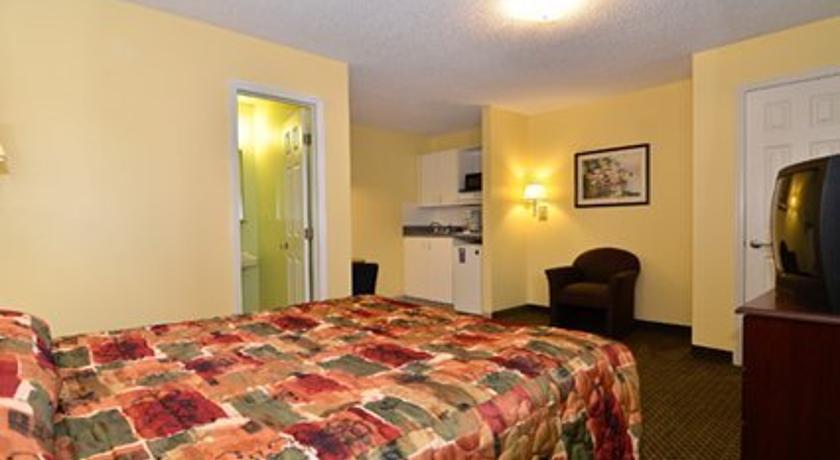 Suburban Studios Charlotte-Ballantyne Пайнвилл Номер фото